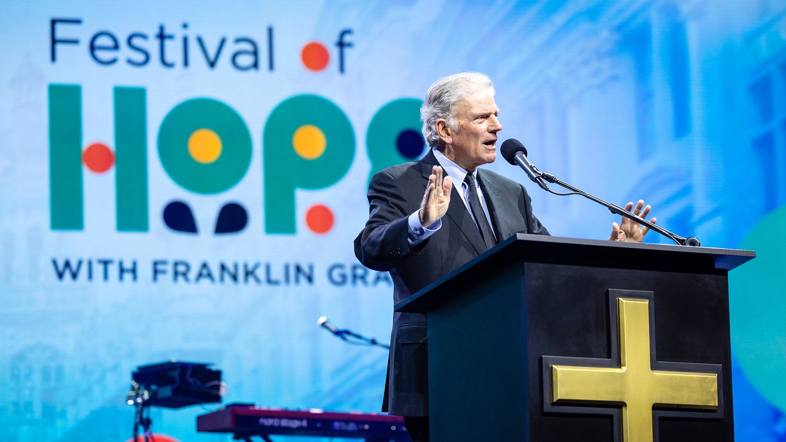 Encuentra 14,000 Dios en Bruselas, convierte a cientos de Cristo en el ‘Festival de la Esperanza’ de Franklin Graham