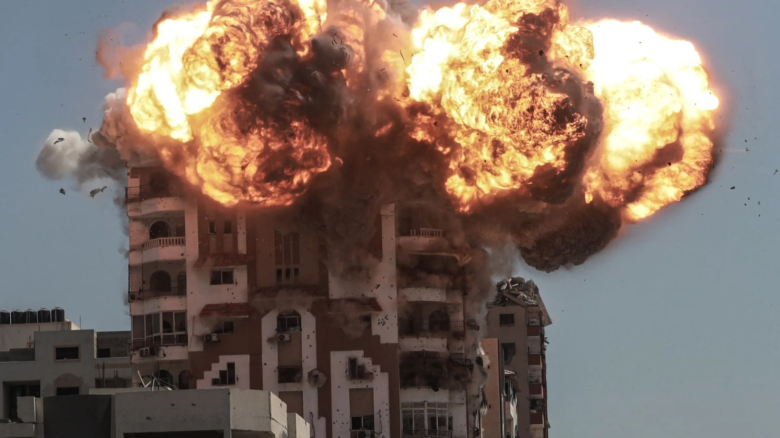 Israel lanza una nueva agresión del terreno de Gaza para terminar con Hamas en un aumento masivo